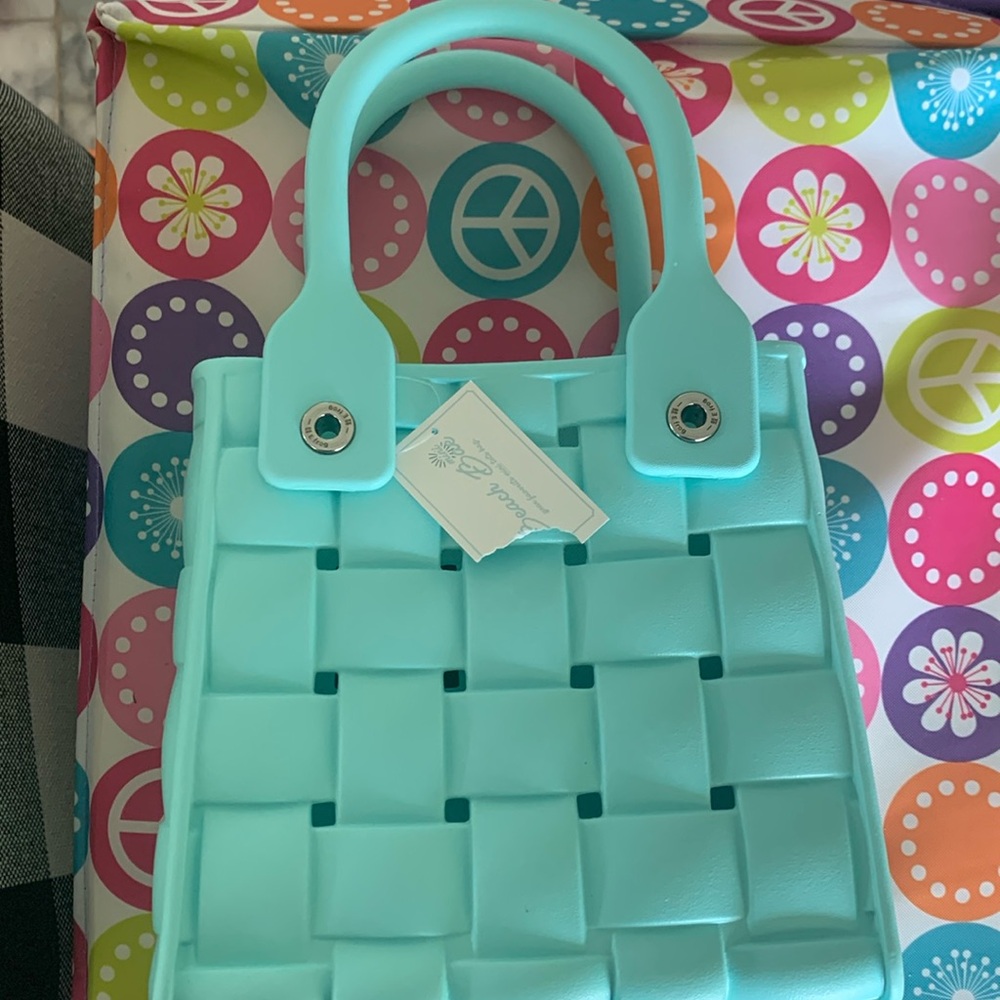 NWT croc inspired small beach bag